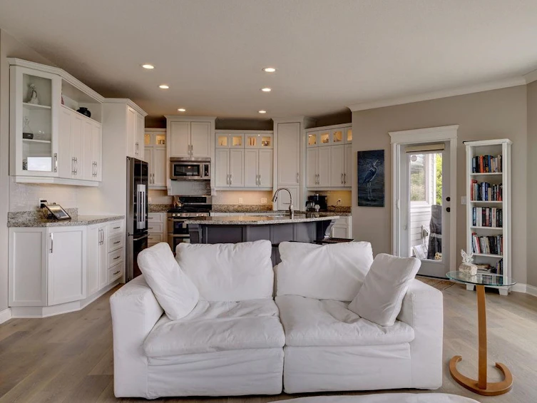 6338 Baillie Road, Sechelt, BC, V7Z 0N7 - 13