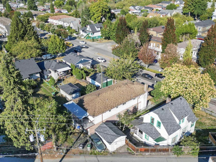 3731 Knight Street, Vancouver, BC, V5N 3L7 - 8