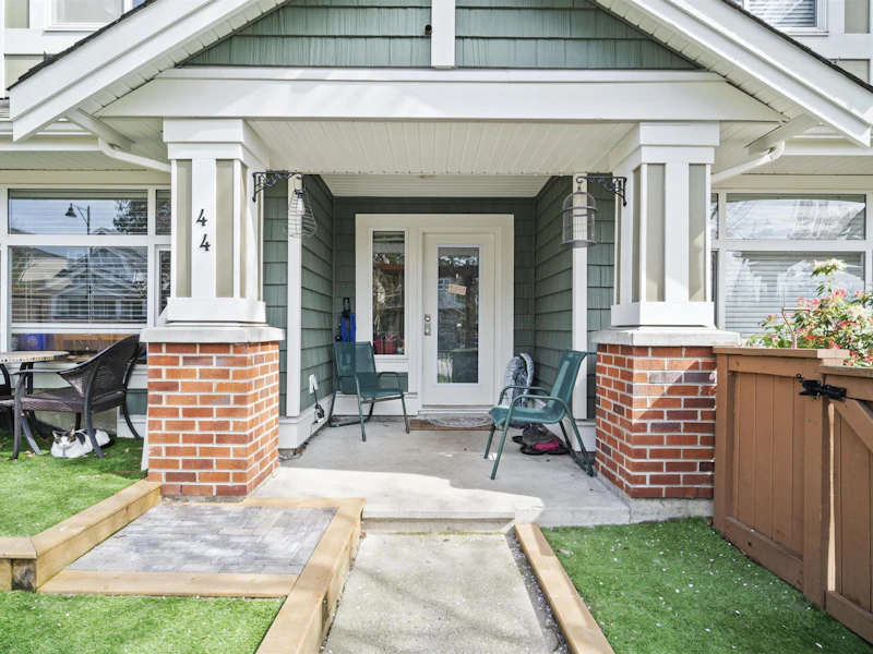 44 - 6036 164th Street, Surrey BC V3S 3Y5