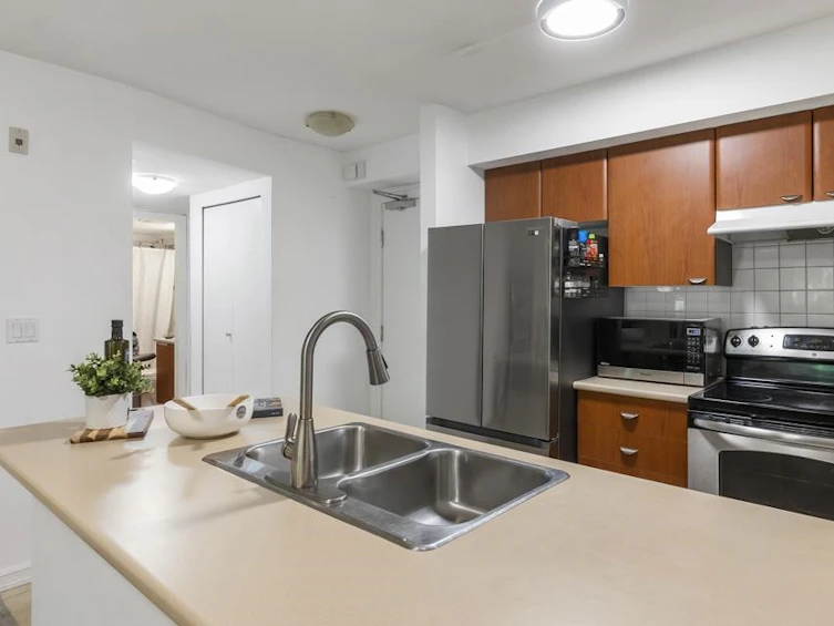 310-10088 148, Surrey, BC, V3R 3M9 - 11