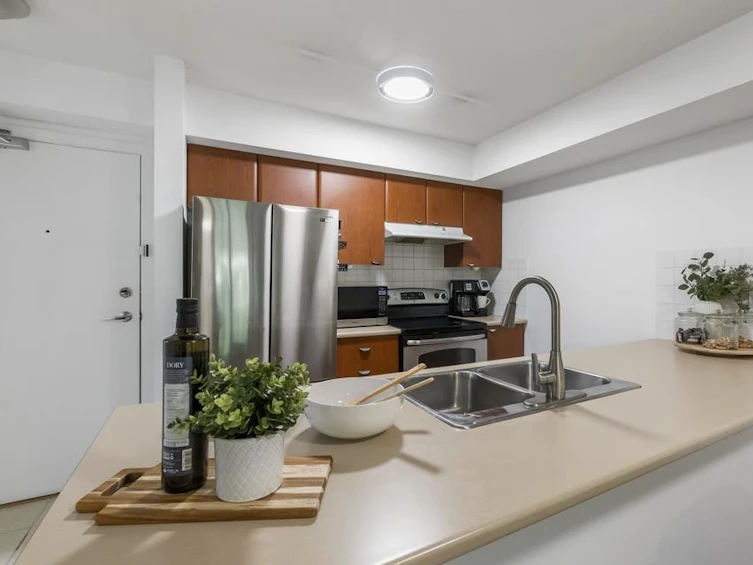 310-10088 148, Surrey, BC, V3R 3M9 - 12