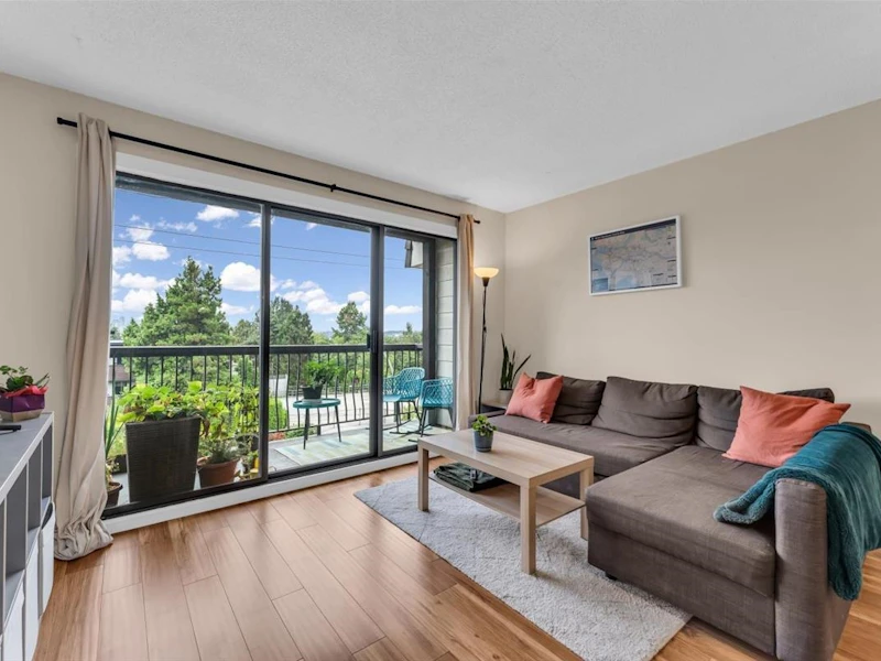 223 - 340 W 3rd Street, North Vancouver BC V7M 1G4