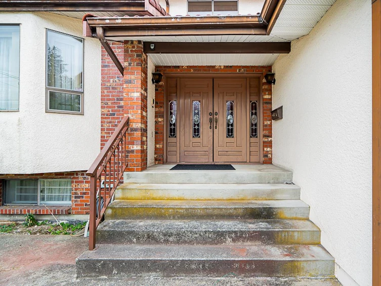 581 Cliff Avenue, Burnaby, BC, V5A 2J2 - 3