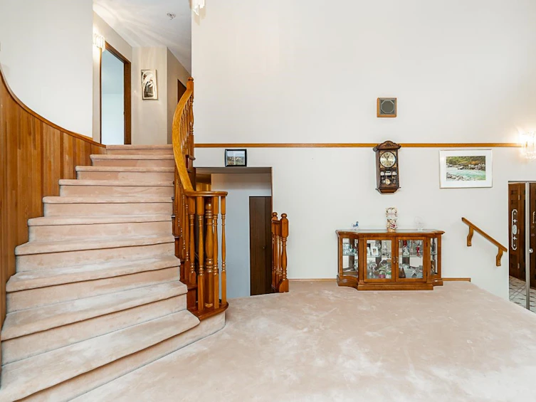 581 Cliff Avenue, Burnaby, BC, V5A 2J2 - 6