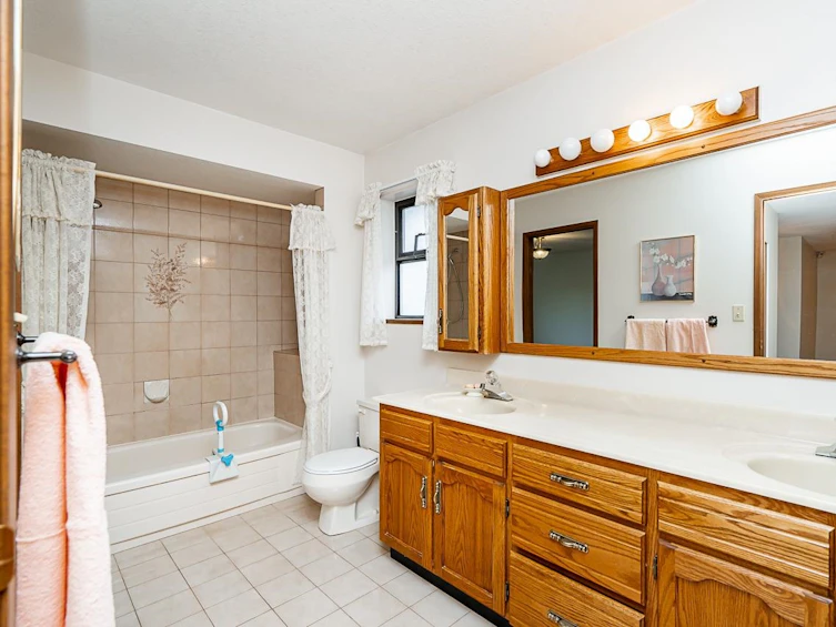 581 Cliff Avenue, Burnaby, BC, V5A 2J2 - 28