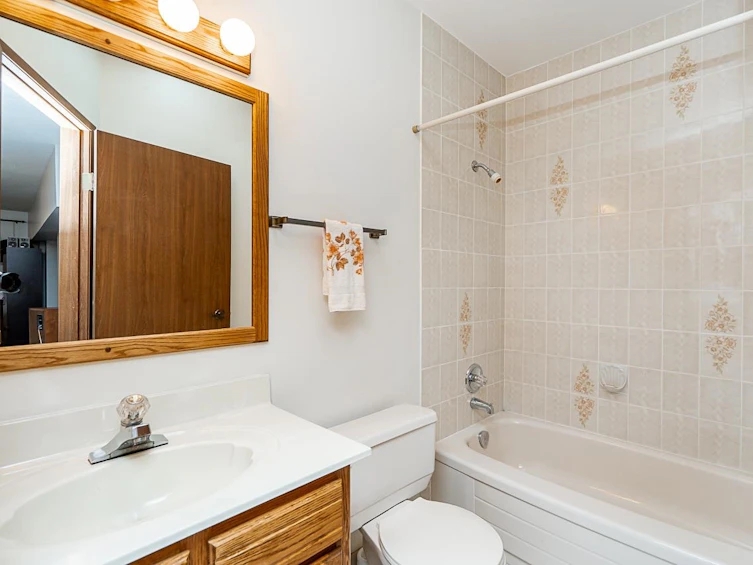 581 Cliff Avenue, Burnaby, BC, V5A 2J2 - 33