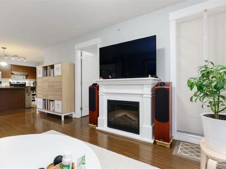 309-12075 228 Street, Maple Ridge, BC, V2X 6M2 - 2