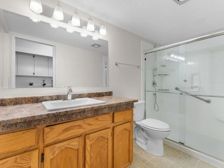 215-31850 Union Avenue, Abbotsford, BC, V2T 4V2 - 24