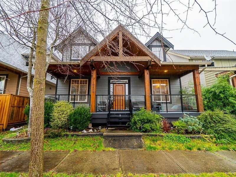 19281 69th Avenue, Surrey BC V4N 0B7
