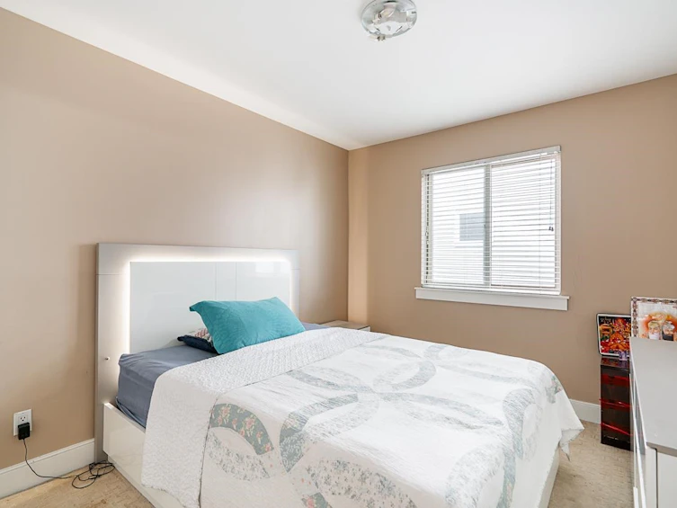 19281 69 Avenue, Surrey, BC, V4N 0B7 - 23