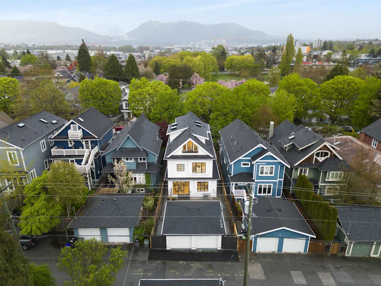 2-1166 E 11th Avenue, Vancouver, BC, V5T 2G3 - 39