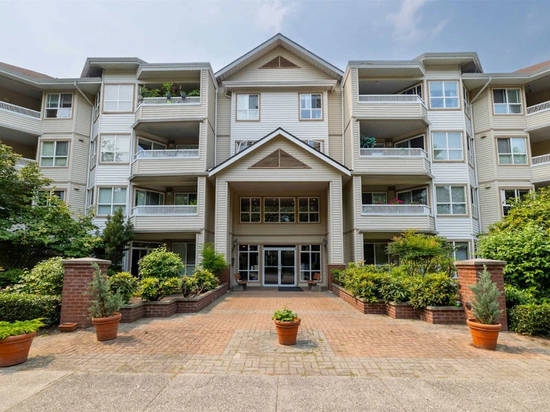215 - 8139 121a Street, Surrey BC V3W 0Z2