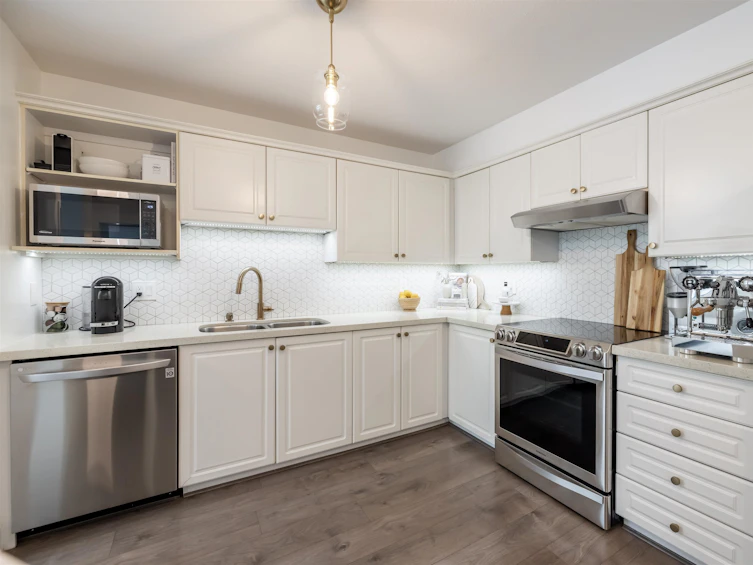 215-8139 121a, Surrey, BC, V3W 0Z2 - 6