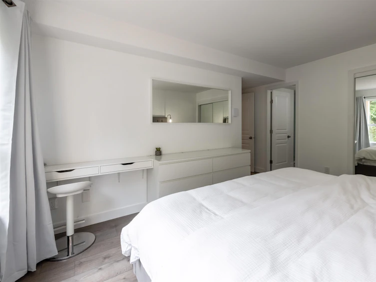 215-8139 121a, Surrey, BC, V3W 0Z2 - 16