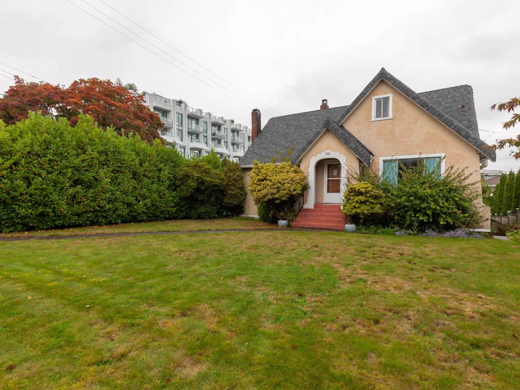 475 W 27th Avenue, Vancouver, BC, V5Y 2K4 - 6