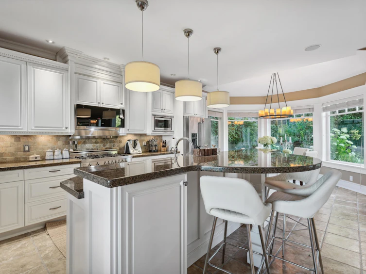 2531 Mathers Avenue, West Vancouver, BC, V7V 2J2 - 13