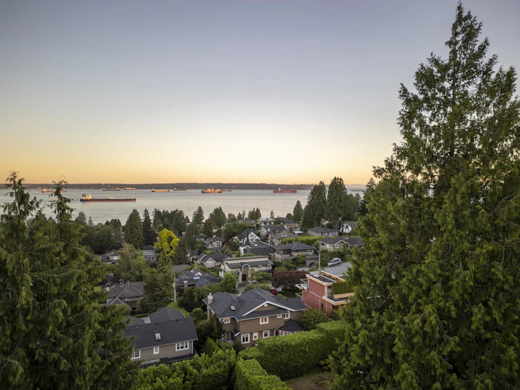 2531 Mathers Avenue, West Vancouver, BC, V7V 2J2 - 33