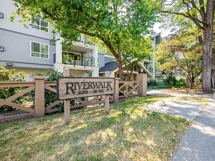 108-20976 56, Langley, BC, V3A 7Z2 - 5
