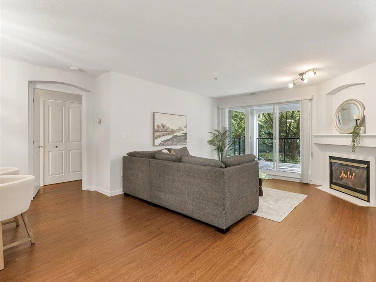 108-20976 56, Langley, BC, V3A 7Z2 - 8