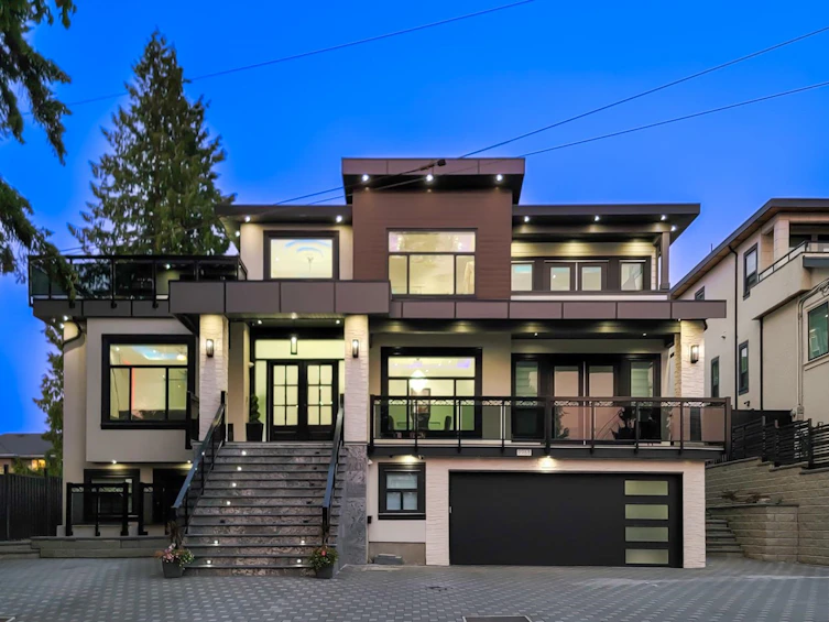 9968 121a Street, Surrey, BC, V3V 4K9