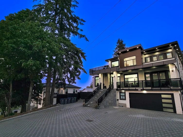 9968 121a Street, Surrey, BC, V3V 4K9 - 2