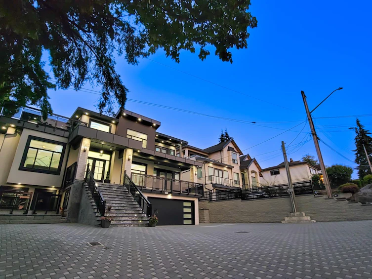 9968 121a Street, Surrey, BC, V3V 4K9 - 38