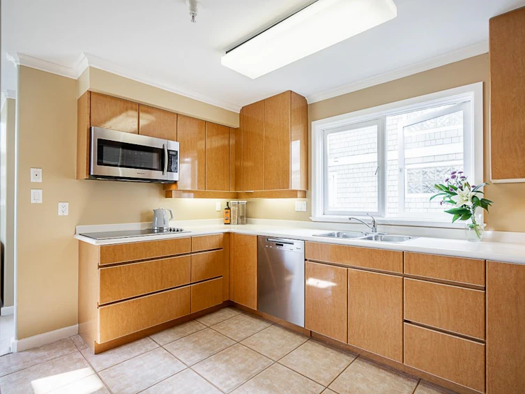 2618 Point Grey Road, Vancouver, BC, V6K 1A5 - 13