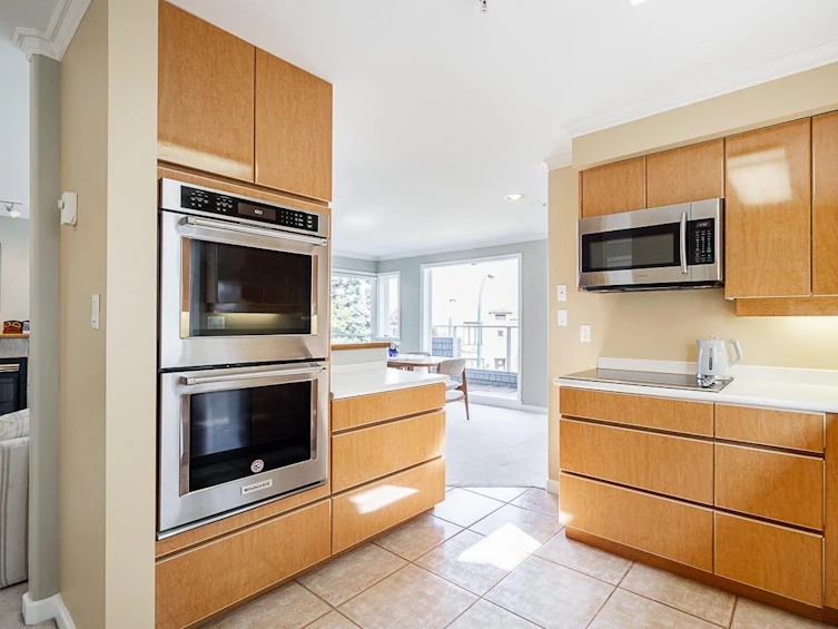 2618 Point Grey Road, Vancouver, BC, V6K 1A5 - 14