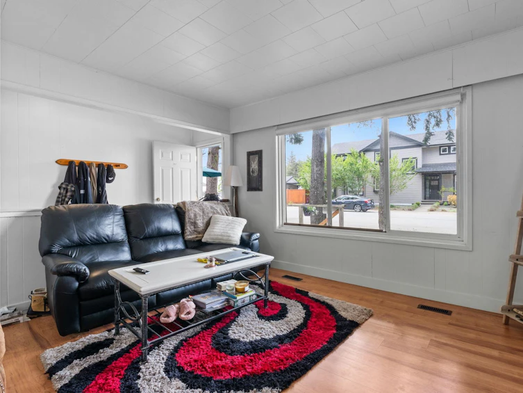 280 B Street, Abbotsford, BC, V2S 8B9 - 5