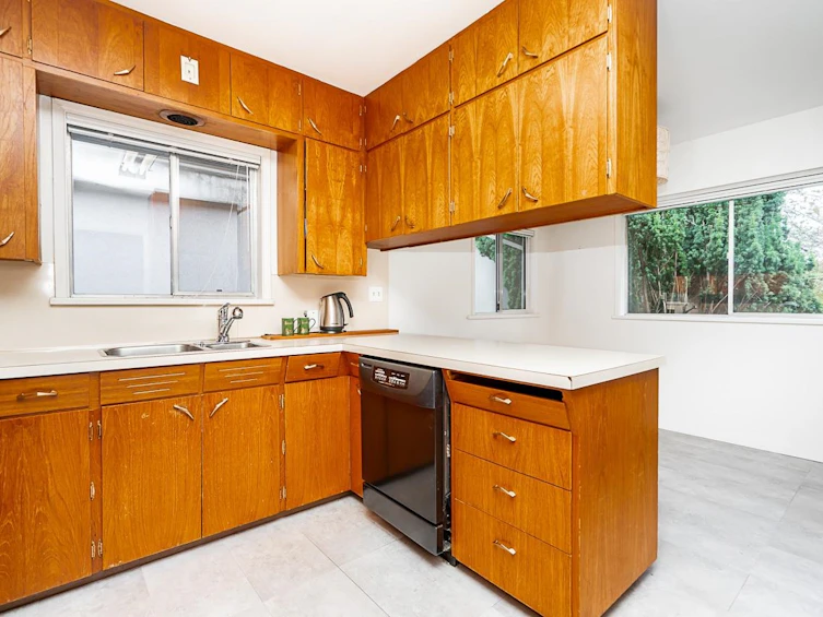 4084 Brandon Street, Burnaby, BC, V5G 2P8 - 11