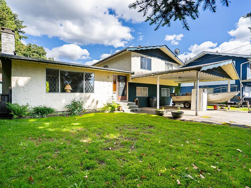 9822 130th Street, Surrey BC V3T 3L3