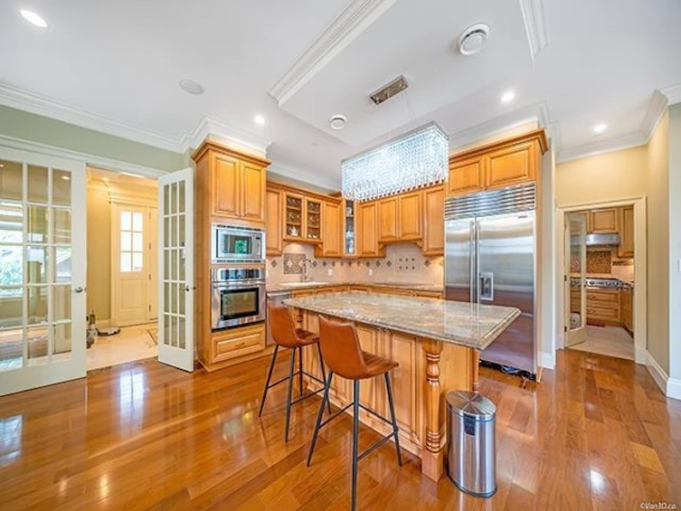 2135 W 37th Avenue, Vancouver, BC, V6M 1N9 - 9