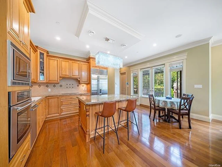 2135 W 37th Avenue, Vancouver, BC, V6M 1N9 - 10