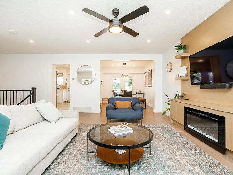 8670 11th Avenue, Burnaby, BC, V3N 2P8 - 5
