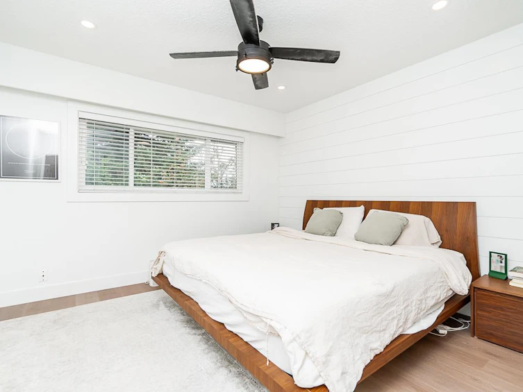 8670 11th Avenue, Burnaby, BC, V3N 2P8 - 11