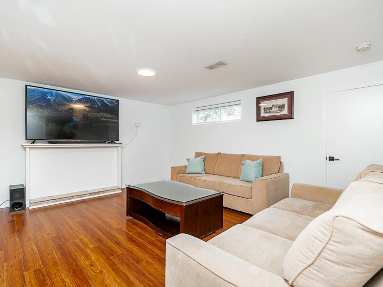 8670 11th Avenue, Burnaby, BC, V3N 2P8 - 19