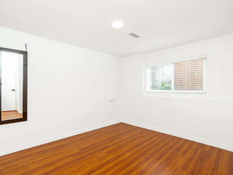8670 11th Avenue, Burnaby, BC, V3N 2P8 - 21