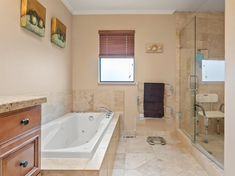 7600 Sunnybank Avenue, Richmond, BC, V6Y 1G5 - 28