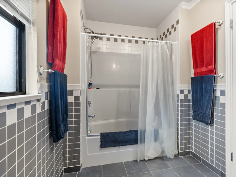 7600 Sunnybank Avenue, Richmond, BC, V6Y 1G5 - 35