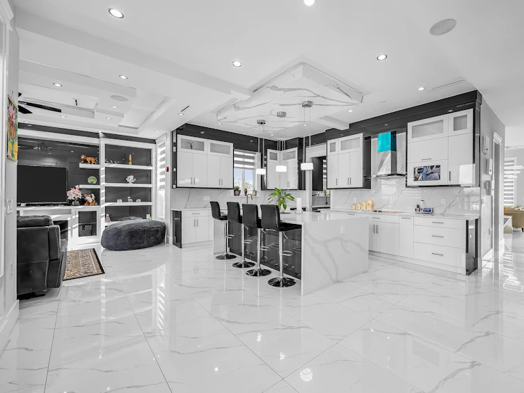 14271 Grosvenor Road, Surrey, BC, V3R 5H3 - 9