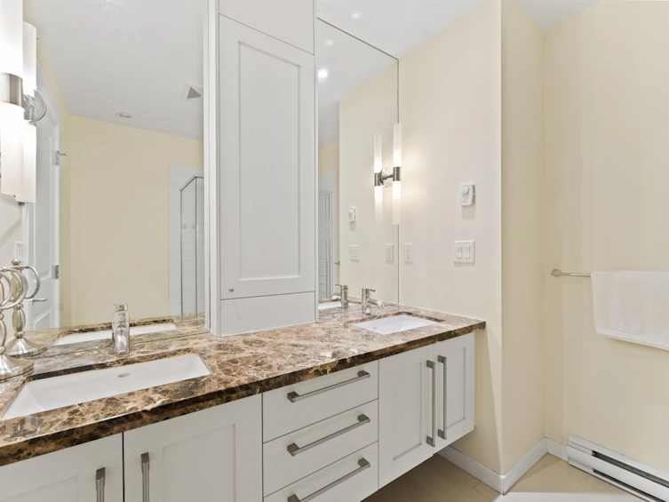 5633 Willow Street, Vancouver, BC, V5Z 3S3 - 8