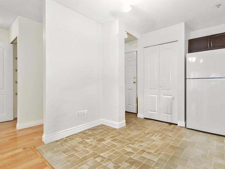 221-2962 Trethewey Street, Abbotsford, BC, V2T 4M3 - 13