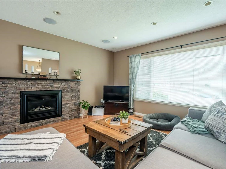 15730 Russell Avenue, Surrey, BC, V4B 2S1 - 3
