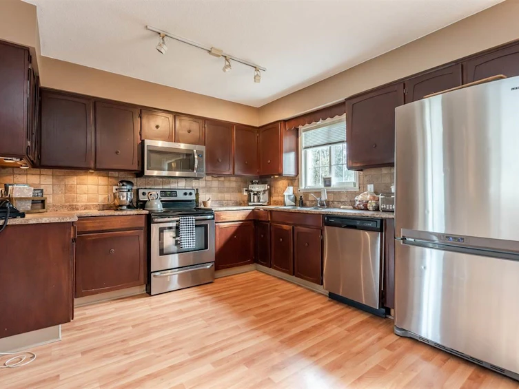 15730 Russell Avenue, Surrey, BC, V4B 2S1 - 10