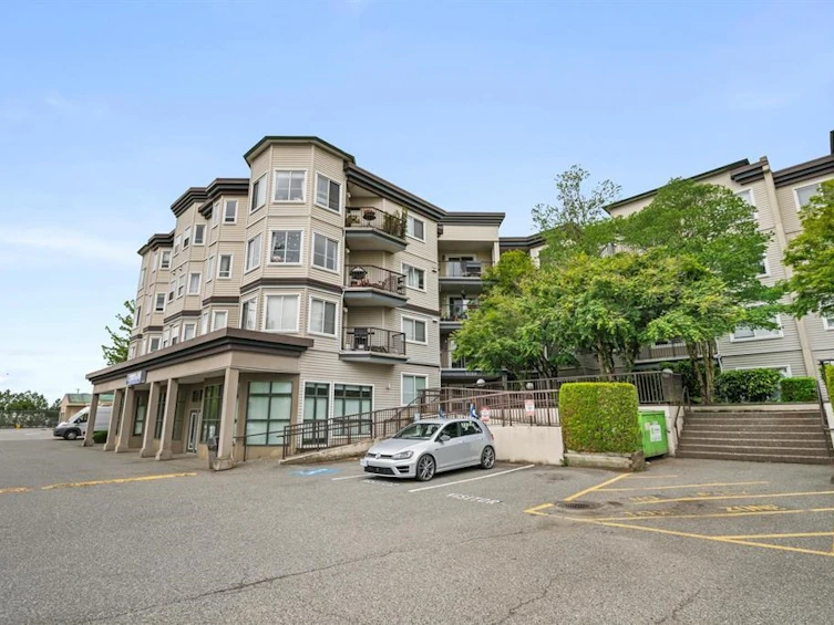218-5759 Glover Road, Langley, BC, V3A 8M8 - 4