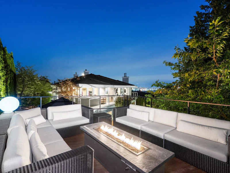 1590 Tyrol Court, West Vancouver BC V7S 3G5