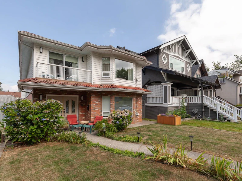 251 W 17th Avenue, Vancouver BC V5Y 1Z9