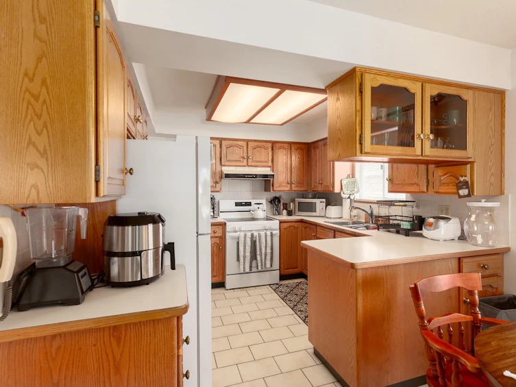251 W 17th Avenue, Vancouver, BC, V5Y 1Z9 - 7