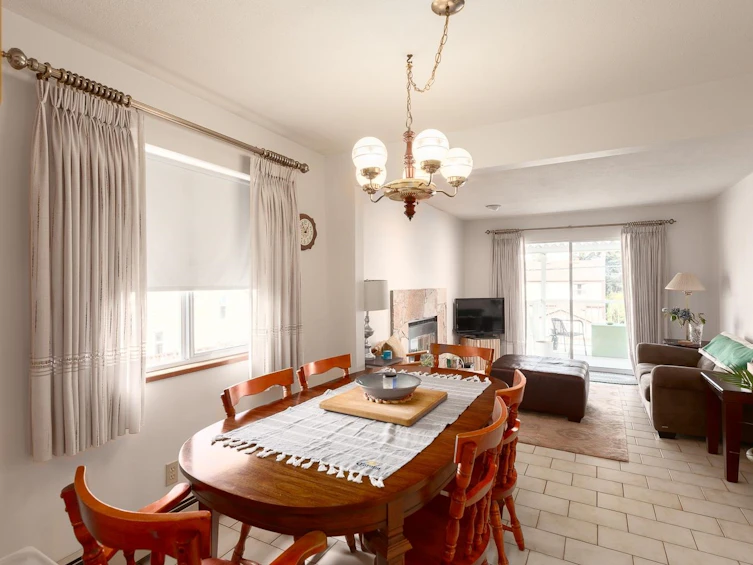 251 W 17th Avenue, Vancouver, BC, V5Y 1Z9 - 8
