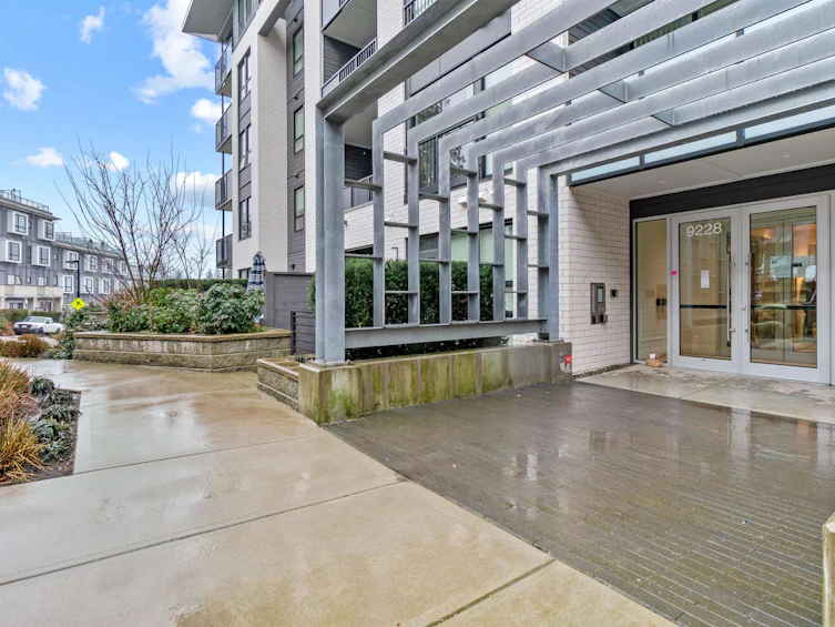 411-9228 Slopes Mews, Burnaby, BC, V5A 0E9 - 2